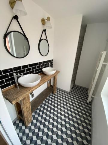 Duplex Proche Gare Vue Tour Perret Avec Parking Gratuit Apartment Amiens Exterior photo